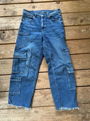 American Eagle Super High Rise Baggy straight cargo jeans thumbnail 2