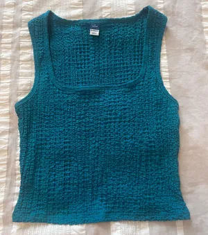 Textured Old Navy Tank thumbnail 1