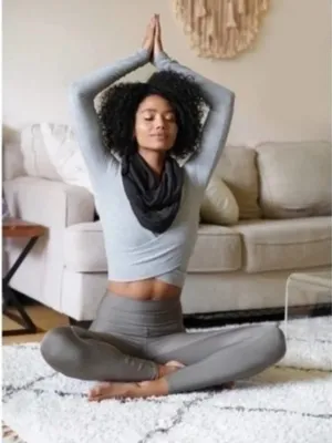 Beyond Yoga Black Pocket Infinity Wrap Scarf Active Athletic Running One Size thumbnail 1