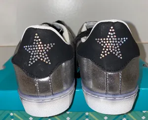 NIB Anna Gray/Black Star Cutout Sneakers 8 thumbnail 8