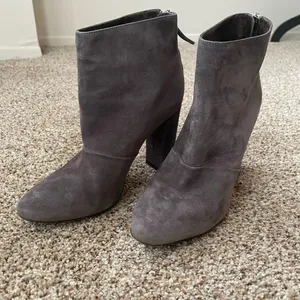 J. Crew Adele Heeled Ankle Boot Suede Leather Size 6 Italian Gray Slouchy Boots thumbnail 1