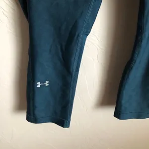 Under Armour Emerald Green Cropped Leggings‎ thumbnail 5