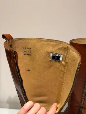 Frye Heeled Tall Brown Boots Size 7.5 thumbnail 6