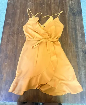 Dee Elly Dress Gold size S thumbnail 1