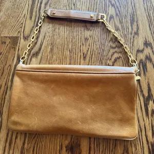Tory Burch Bombe Tan Riva Leather Handbag with Strap and Gold Accents thumbnail 2