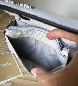 Michael Kors Purse thumbnail 5