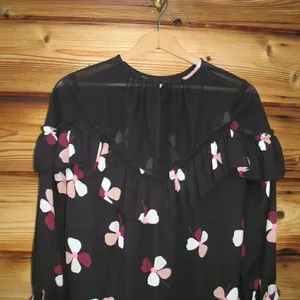 Kate Spade Black Floral Top Blouse thumbnail 7