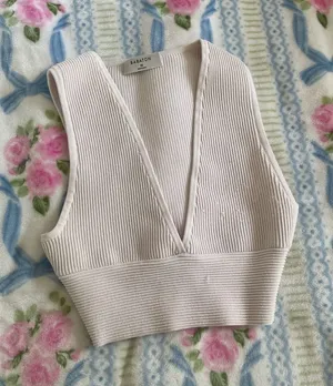 Aritzia Babaton Ribbed Deep V Cropped Tank in Pale Pink thumbnail 1