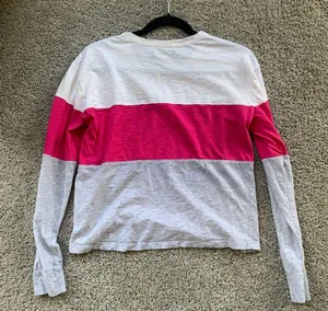 Abercrombie & Fitch White, Pink, and Gray Striped Long Sleeve Size Medium thumbnail 5