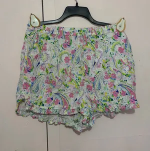 crown & ivy Pink and Green Paisley Floral Drawstring Shorts thumbnail 1