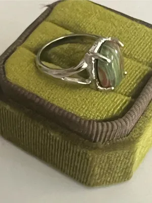 Classic Design Titanium Silver Gorgeous Green/Red Gemstone Ring Size 7 NWT Green thumbnail 3