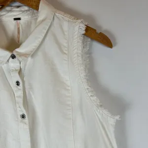 Free People White Sleeveless Button Down Shirt Top Frayed Edges Boho‎ S thumbnail 6