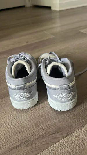 Nike Air Jordan 1 Low thumbnail 3
