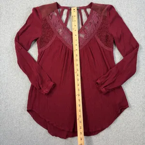 Miss Me Women's XS Burgundy Cut Out Lace V-Neck Blouse Roll Tab Long Sleeve thumbnail 7