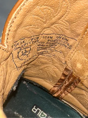 Women’s Ariat FatBaby 7 B Short Western Boots Ostrich Design Leather Classic thumbnail 10