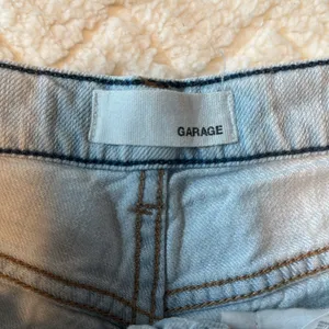 Garage Distressed Jean Shorts Size 0 thumbnail 4