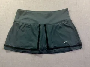 Nike Women’s Medium Grey Dri-FIT Tennis Skort Pleated Golf Athletic Skirt M thumbnail 1