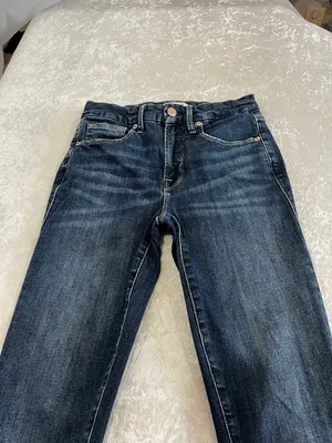 Good American Legs Crop Jeans Blue Denim Size 4/27 Stretchy 93% Cotton thumbnail 3