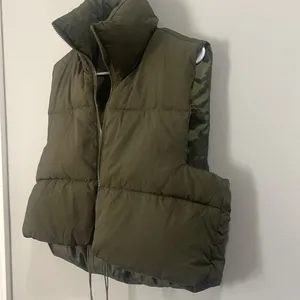 Olive green cropped puffer vest full zip large thumbnail 3