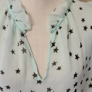 Elle mint star blouse size medium thumbnail 4