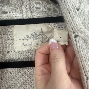 Angel of the North Anthropologie Women’s Medium Wool Blend Cropped Sweater thumbnail 2