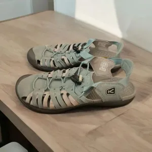 ✨KEEN Women's Cypress Sz 8 Sandals✨ thumbnail 5