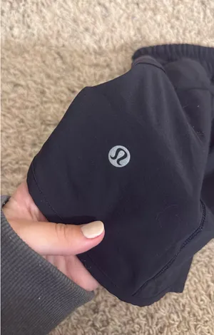 Lululemon Shorts Speed Up 4" Black thumbnail 3