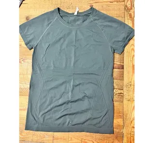 Women's Athleta Momentum Shirt thumbnail 1