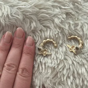 Free with Purchase! Gold Tone Bee Rhinestone Fashion Earrings thumbnail 2