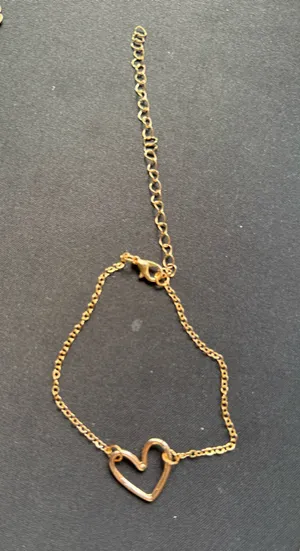 Gold Heart Bracelet thumbnail 2