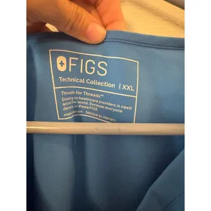 FIGS technical collection scrub top women's XXL royal blue thumbnail 2