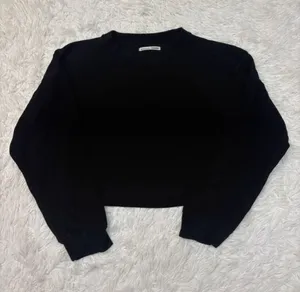 Reformation jeans cropped black sweatshirt small thumbnail 1