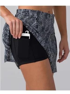 Lululemon Lost in Pace Skirt Air Time White Black Size 6 Rare thumbnail 5