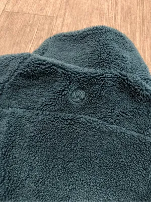 Lululemon Scuba Oversized Cropped Fleece Funnel Neck thumbnail 5