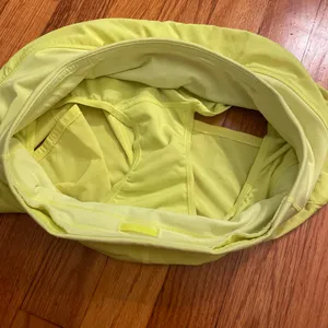 Lululemon Speed Shorts High-Rise Up 2.5" Lined Size 6 Yellow thumbnail 5