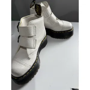 Dr. Martens Women's Devon Flower Leather Platform Boots -‎ White Milled Sz 5 thumbnail 8