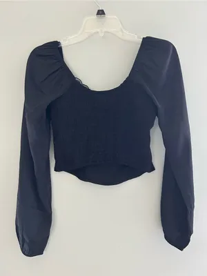 Hollister Black Long-Sleeve Cropped Ruched Bust Top thumbnail 2