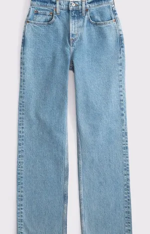 Abercrombie & Fitch Curve Love High Rise 90s Relaxed Jean thumbnail 1