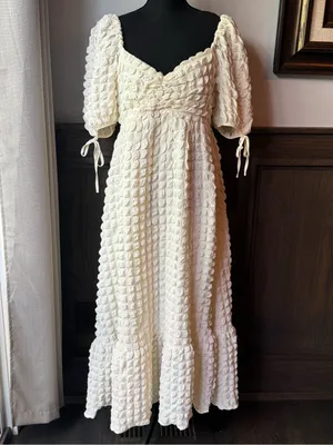 Endless Rose Ivory Puff-Sleeve Textured Maxi Dress medium euc thumbnail 2