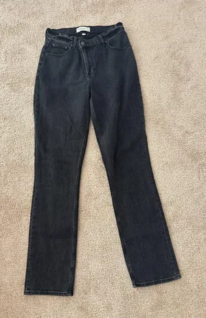 Abercrombie & Fitch Curve Love Ultra High Rise 90s slim Straight Jeans crossover thumbnail 1