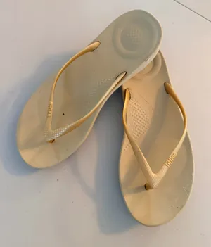 FitFlop | Iqushion Ergonomic Flip-Flops Sandals thumbnail 1