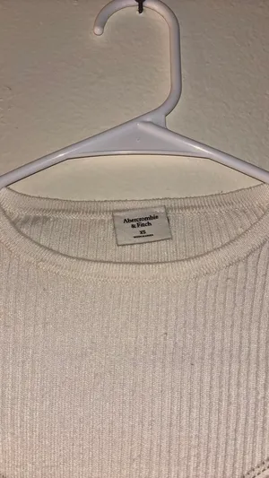 abercrombie sweater  thumbnail 2