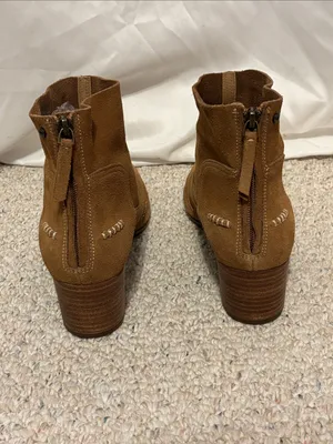 Ugg Bandara Western Style Suede Block-Heel Ankle Boots Camel Brown Suede size 11 thumbnail 4