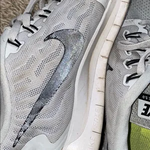 nike free runs thumbnail 8