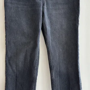 Abercrombie & Fitch The ‘90s Straight Ultra High Rise Black Jeans, 28/6 Short thumbnail 5