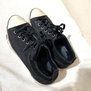 Ugg Australia Womens Evera Sneakers Tennis Shoes Black sherpa lined sz 8.5 thumbnail 2