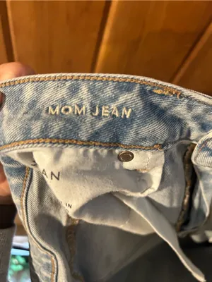 American Eagle Strigid Mom Jean in Blue Breeze thumbnail 8