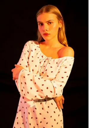 💕REALISATION PAR💕 Luna Dress ~ White Strawberry Print Small S NWT thumbnail 4