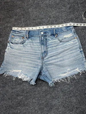American Eagle Outfitters Light Wash Distressed Denim Relaxed Shorts thumbnail 4