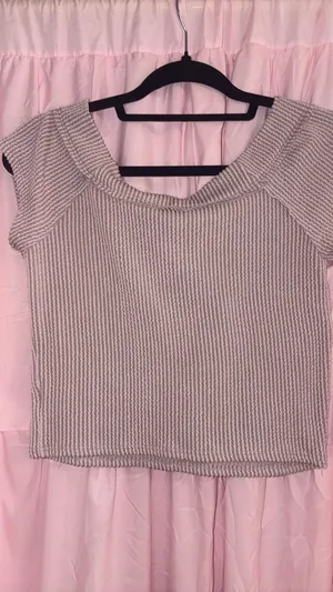 Boutique Top thumbnail 2